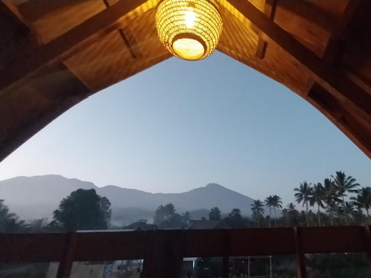 Raturinjani Homestay Selong Ngoại thất bức ảnh