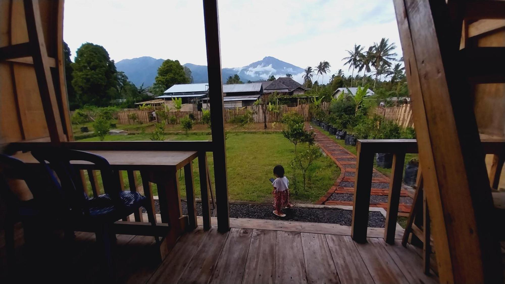 Raturinjani Homestay Selong Ngoại thất bức ảnh