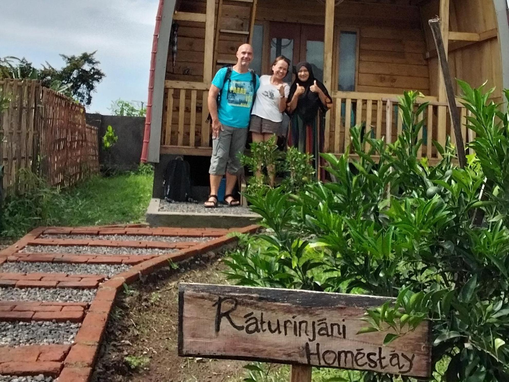 Raturinjani Homestay Selong Ngoại thất bức ảnh