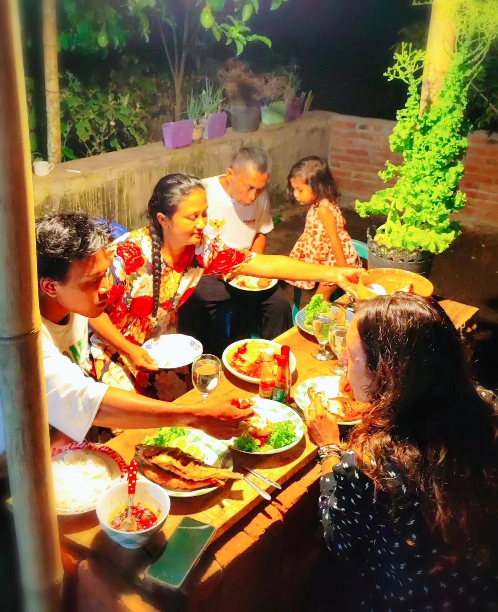 Raturinjani Homestay Selong Ngoại thất bức ảnh