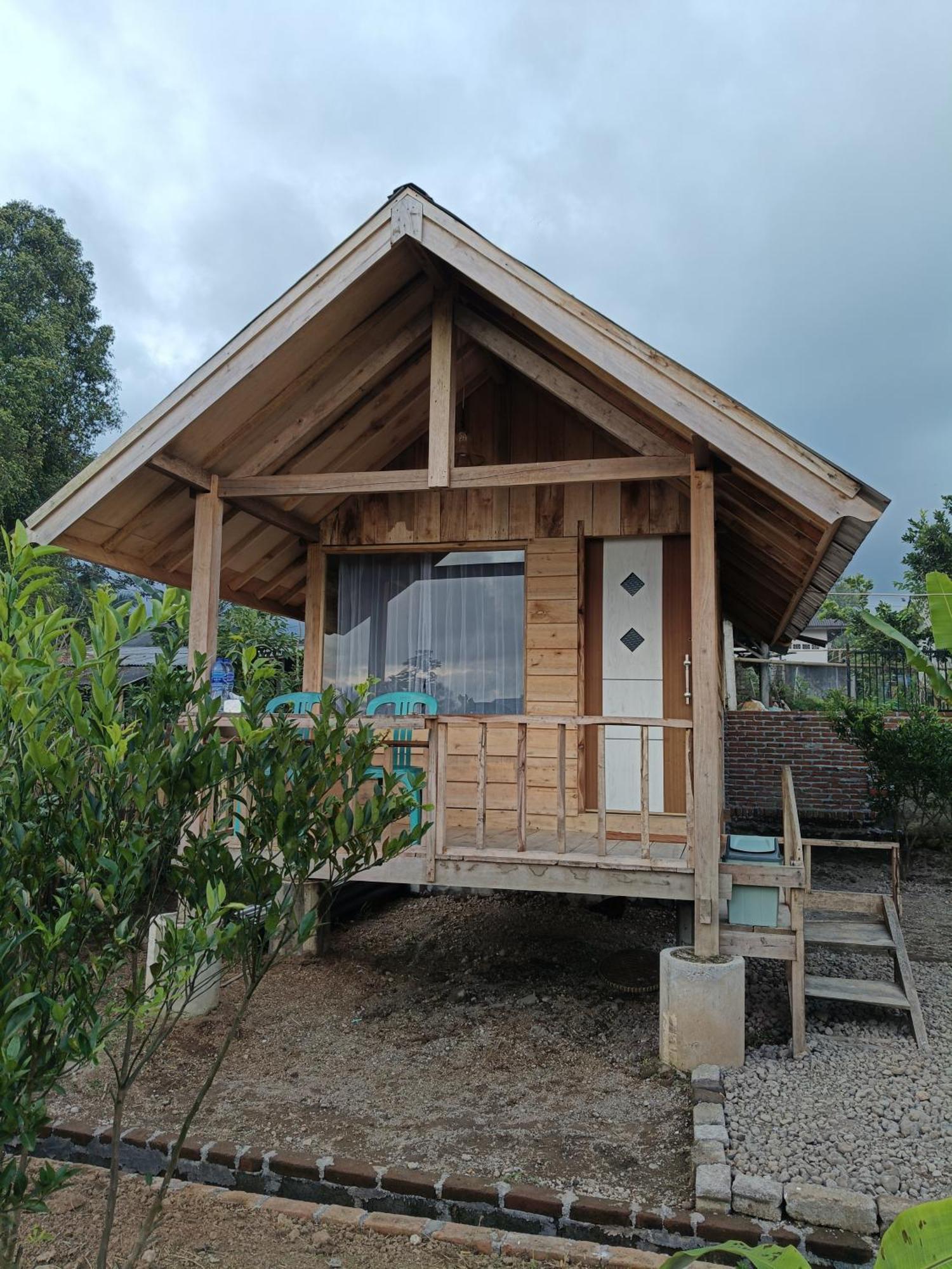 Raturinjani Homestay Selong Ngoại thất bức ảnh