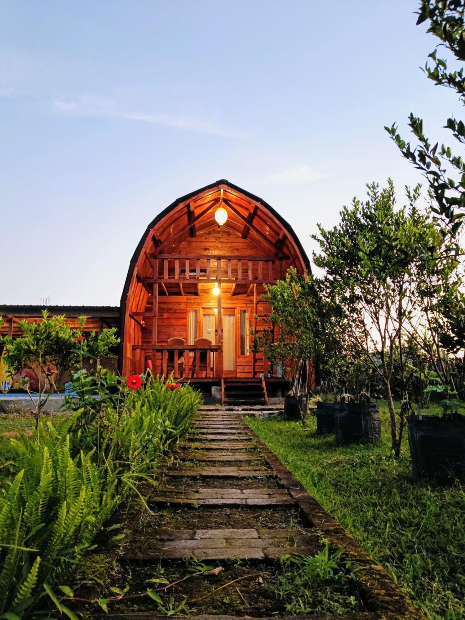 Raturinjani Homestay Selong Ngoại thất bức ảnh