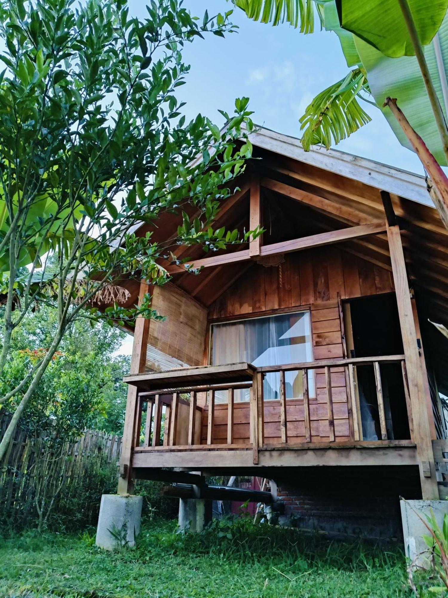 Raturinjani Homestay Selong Ngoại thất bức ảnh